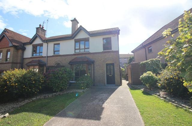 30 Yewlands, Maryborough Woods, Douglas, Co. Cork - Click to view photos
