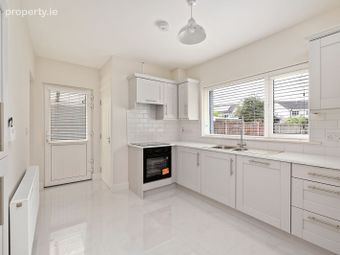 65 College Park, Newbridge, Co. Kildare - Image 4