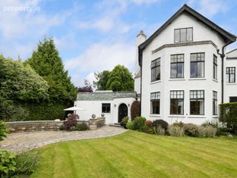 Kilteragh House, 6 Kilteragh Pines, Westminster Road, Foxrock, Dublin 18