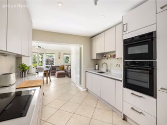 9 Sycamore Walk, The Park, Cabinteely, Dublin 18, Cabinteely, Dublin 18 - Image 5