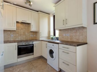 21 Rowan House, Mespil Estate, Sussex Road, Ballsbridge, Dublin 4 - Image 5
