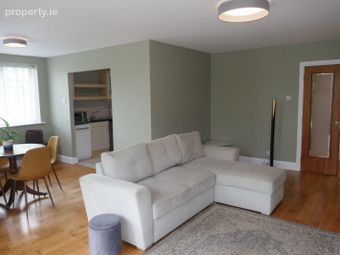 Oak Glade Court, Naas, Co. Kildare - Image 2
