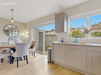 18 Shanliss Grove, Santry, Dublin 9 - Image 5