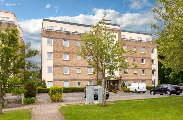 Apartment 111, Block 1, Galloping Green, Stillorgan, Co. Dublin - Click to view photos