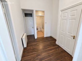 5 College House, The Pines, Ballinasloe, Co. Galway - Image 5