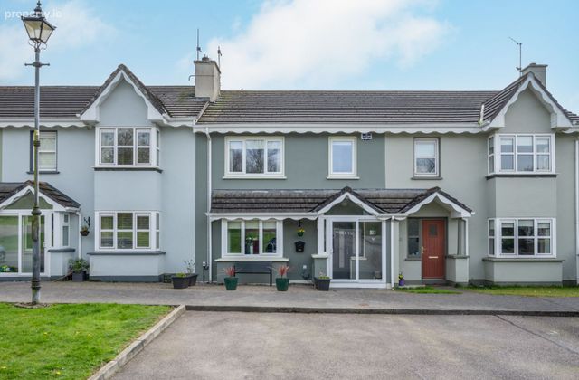 11 Gleann Alainn, Ballygarvan, Co. Cork - Click to view photos