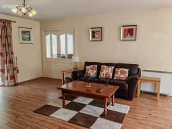 2 Glen Cove, Courtown, Riverchapel, Co. Wexford - Image 4