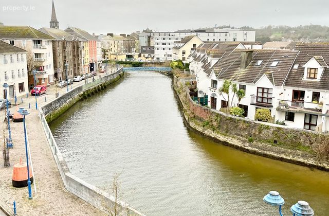 Apartment 11 , The Boat House Apartments, Ferrybank, Co. Waterford - Click to view photos