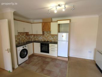 20 Annaly Close, Block 7b, Ongar, Dublin 15 - Image 2