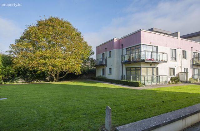 Apartment 11 Phibblestown House, Clonsilla, Co. Dublin, Clonsilla, Dublin 15 - Click to view photos