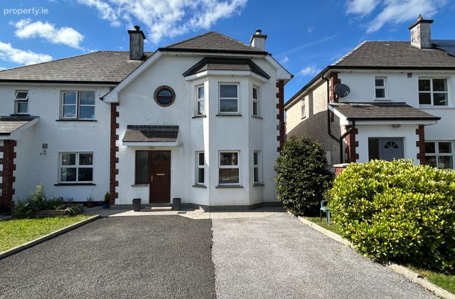 28 Boru Court, Ballina, Co. Tipperary - Click to view photos