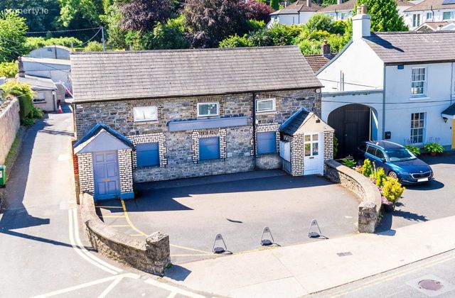 Rose Cottage, Lucan, Co. Dublin, Lucan, Co. Dublin - Click to view photos