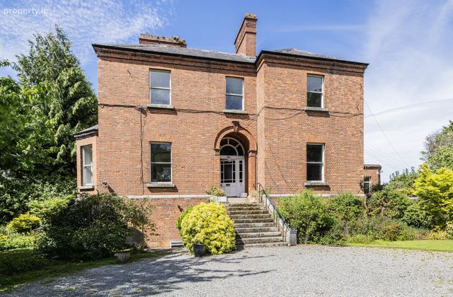 Eastwood (plus 4-bed Gate Lodge) On C.1.2acres, Ballinteer Road, Ballinteer, Dublin 16 - Click to view photos