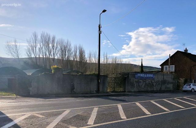 For Rent: Davis Road, Clonmel, Co. Tipperary, Clonmel, Co. Tipperary - Click to view photos