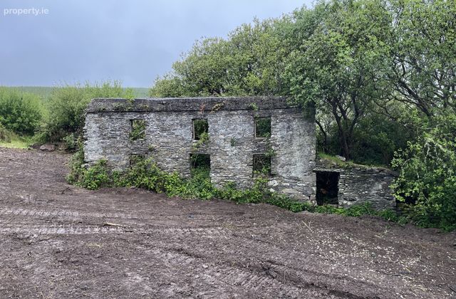 Ref 1063 - Site At Killoluaig, Portmagee, Co. Kerry - Click to view photos