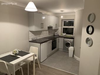 Flat 4, 380 North Circular Road, Dublin 7 - Image 4