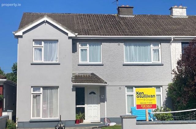 97 Woodlawn Park, Killarney, Co. Kerry - Click to view photos