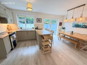 39 The Drive, Broadale, Maryborough Hill, Douglas, Co. Cork