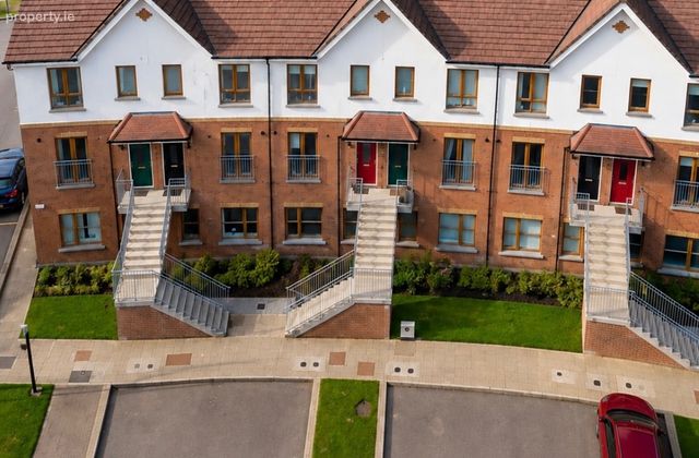 4 Bedroom Duplex, Cresent, Clonee, Co. Meath - Click to view photos