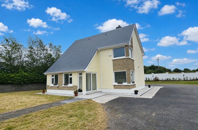 Barefield, Ennis, Co Clare, Barefield, Co. Clare - Click to view photos