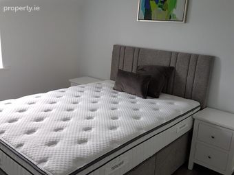 7 University Halls, Newcastle Road, Galway, Shantalla, Co. Galway - Image 2