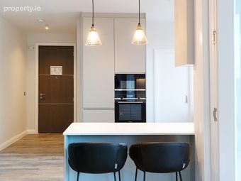 Apartment 16, Lock Gate 4, Charlemont Lane, Dublin 2 - Image 5