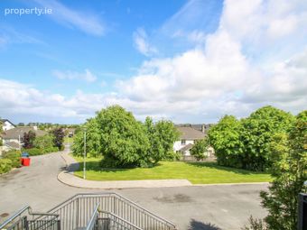 26 An Luasan, Ballybrit, Co. Galway - Image 2