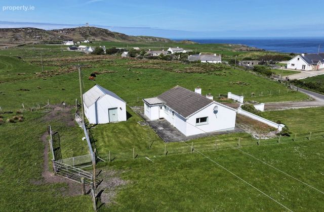 Radharc Inis Dha Thul, Ballyhillion, Malin, Co. Donegal, Malin, Co. Donegal - Click to view photos