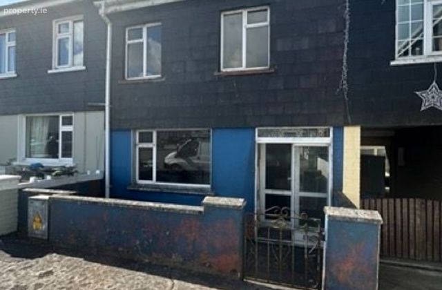 13 Springfield Park, Cobh, Cobh, Co. Cork - Click to view photos