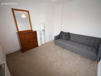 31 Mccurtains Villas, College Road, The Lough, Co. Cork - Image 3