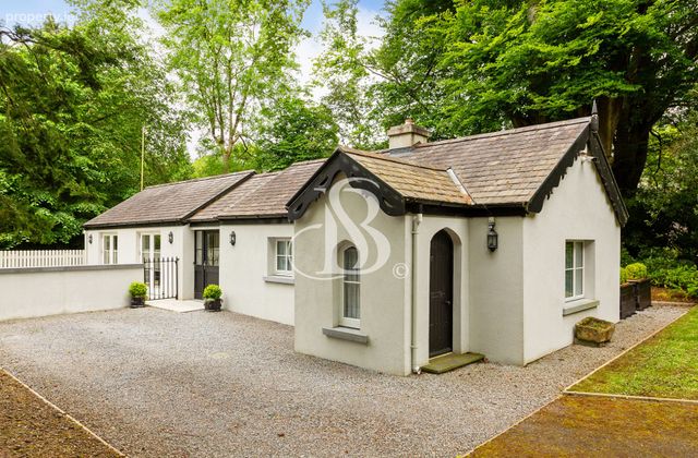 Newcourt Gate Lodge, Ballymahon Road, Athlone, Co. Westmeath - Click to view photos